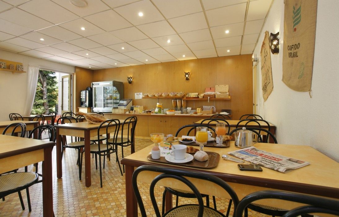 Hotel Du Parc Euromédecine 3*